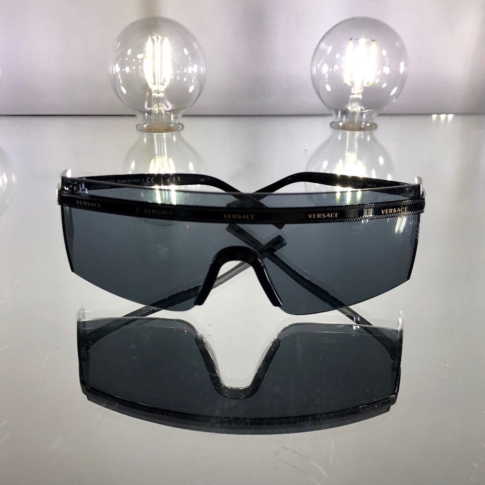 BLACK VERSACE LIMITED EDITION VISOR SUNGLASSES - Picture 4 of 6